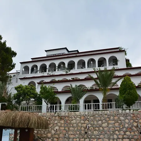 Nocleg ze śniadaniem Kalamar 3*