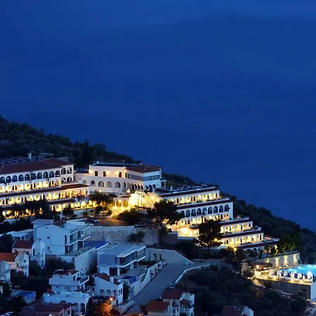 Oda ve Kahvaltı Kalamar 3*