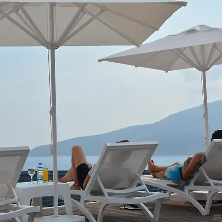 Kalamar Oda ve Kahvaltı 3*